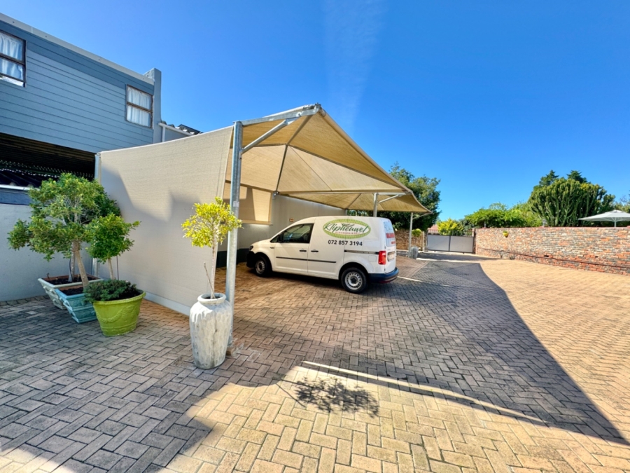 7 Bedroom Property for Sale in Hartenbos Heuwels Western Cape